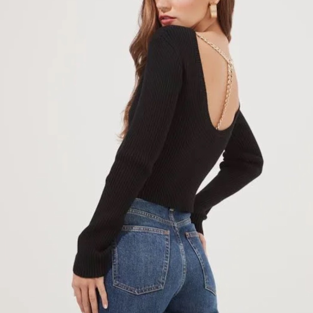 ASTR the Label Elson Sweater in Black open back with chain Size Medium